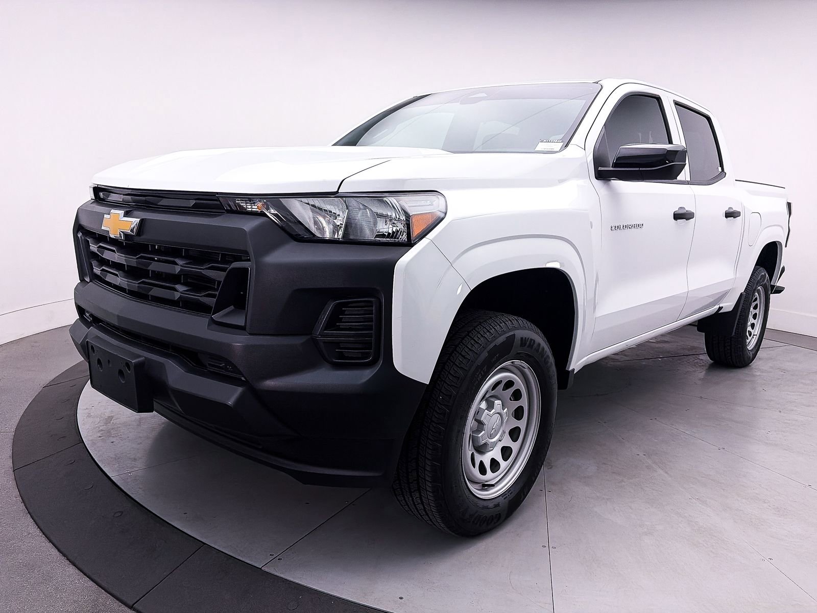 Used 2024 Chevrolet Colorado W/T w/ Advanced Trailering Package image 12