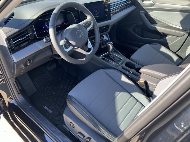 New 2026 Volkswagen Jetta SE FWD image 12