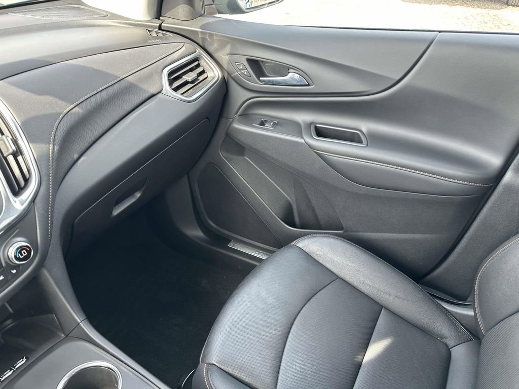 Certified 2020 Chevrolet Equinox Premier w/ LPO, Floor Liner Package FWD image 29