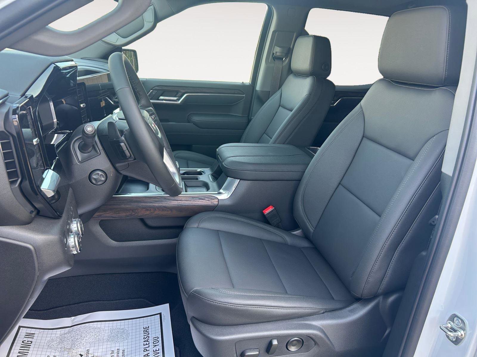 New 2026 GMC Sierra 1500 SLT w/ SLT Premium Package image 9