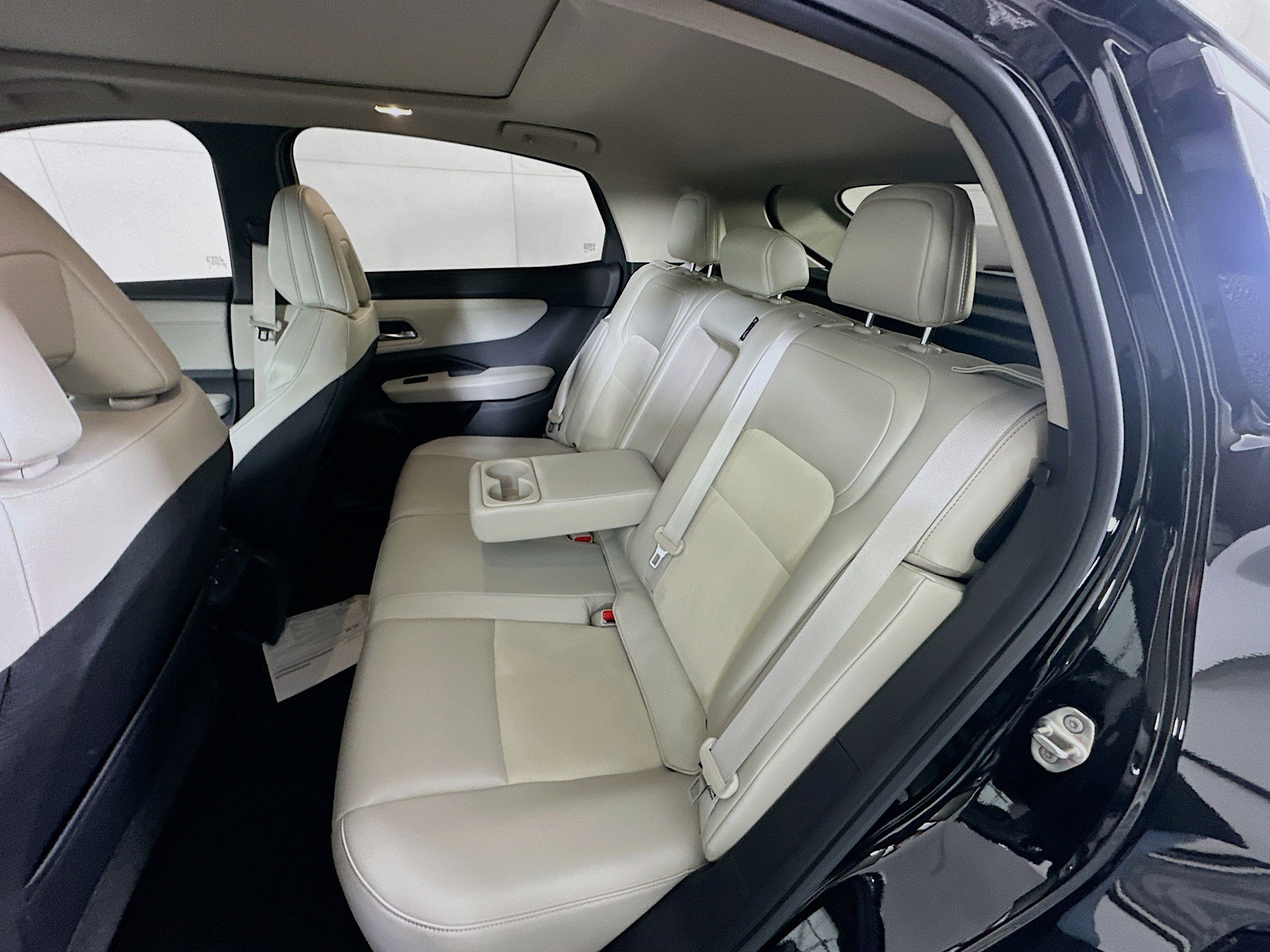 Used 2023 Nissan Ariya FWD image 29