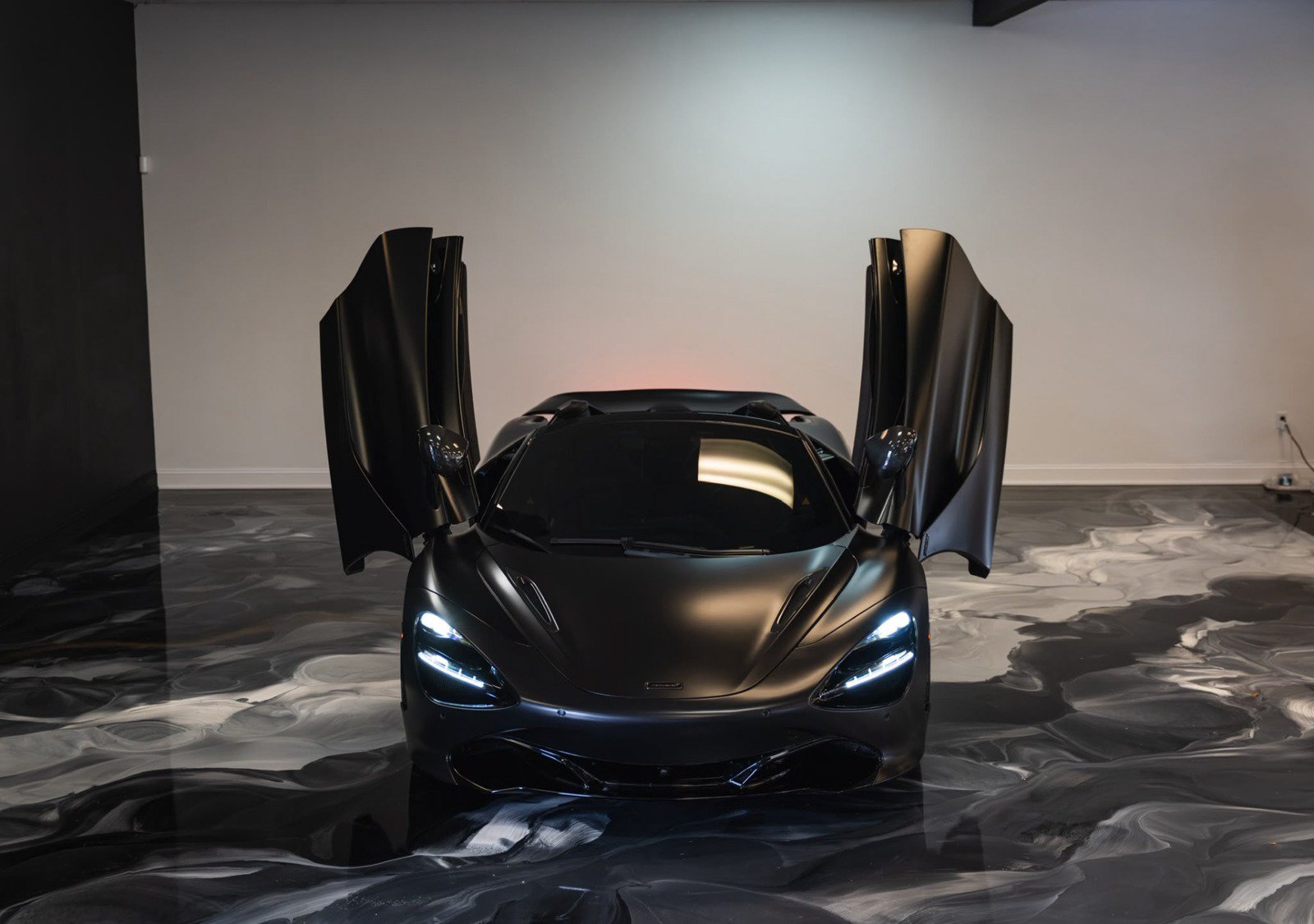 Used 2020 McLaren 720S Performance RWD image 3