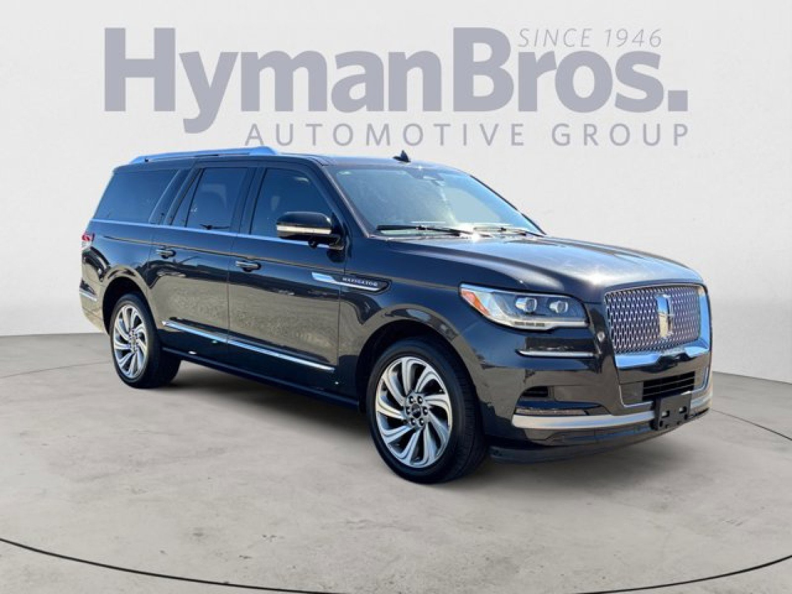 Used 2023 Lincoln Navigator L Reserve image 1