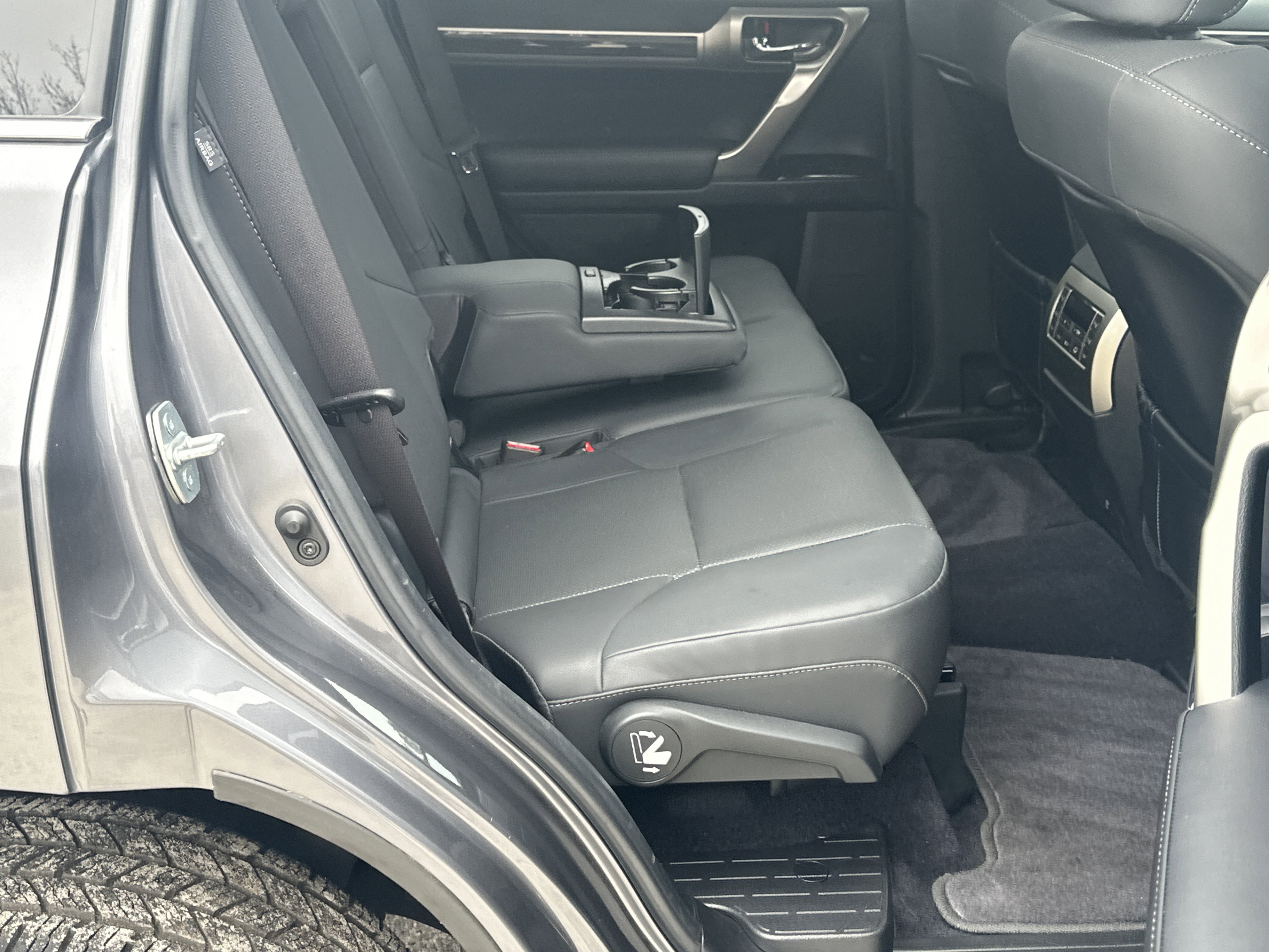 Used 2021 Lexus GX 460 Premium w/ Premium Package AWD/4WD image 15