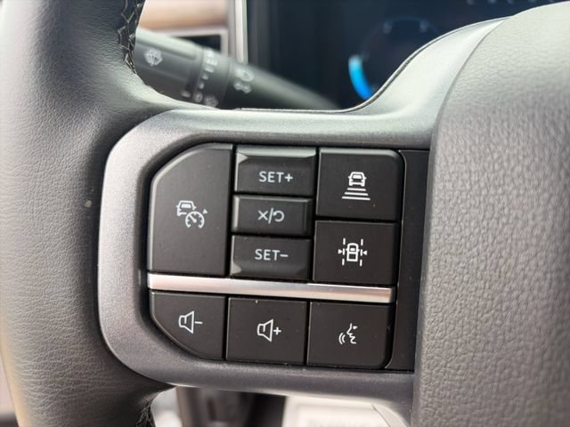 Used 2025 Ford F350 Lariat w/ Lariat Ultimate Package AWD/4WD image 13
