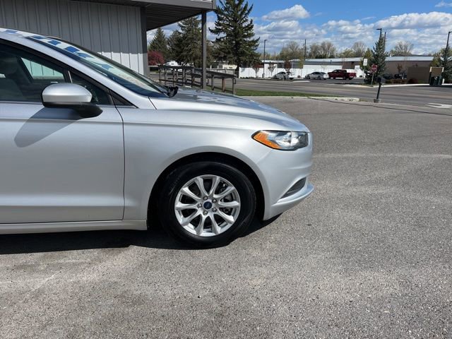 Used 2018 Ford Fusion S FWD image 18