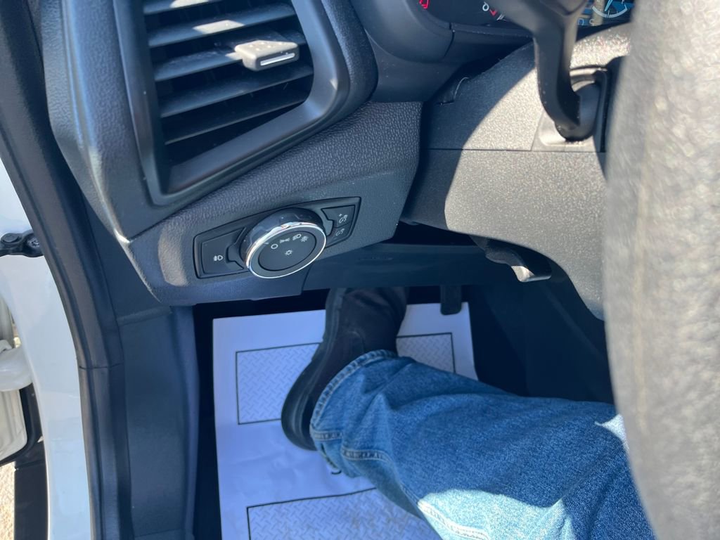 Used 2021 Ford EcoSport SE w/ SE Convenience Package image 13