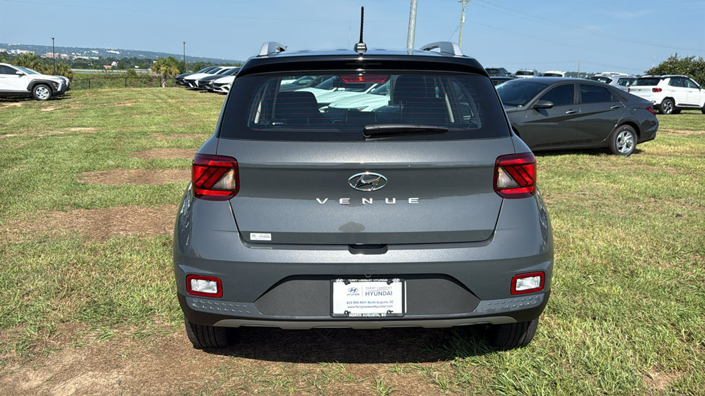 New 2026 Hyundai Venue SEL FWD image 6