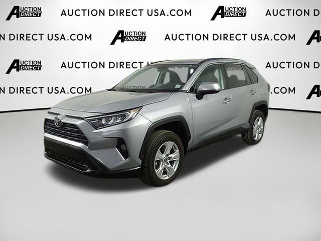 Used 2021 Toyota RAV4 XLE image 1