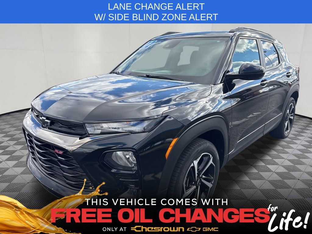 Used 2022 Chevrolet TrailBlazer RS w/ Sun and Liftgate Package image 1
