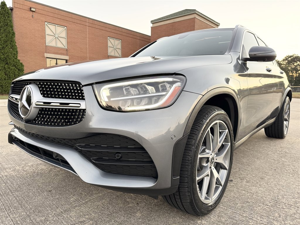 Used 2021 Mercedes-Benz GLC 300 4MATIC w/ AMG Line image 28