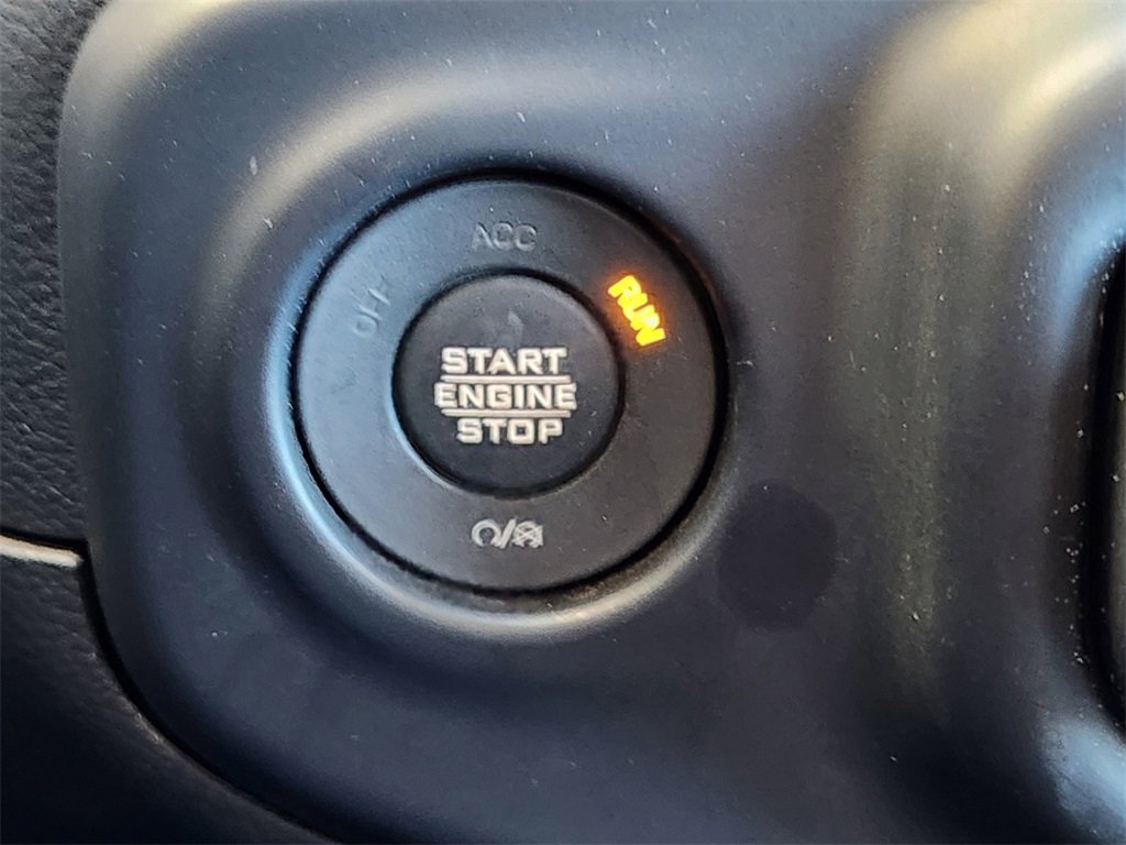 Used 2022 Jeep Wrangler Unlimited Sahara w/ Cold Weather Group image 20