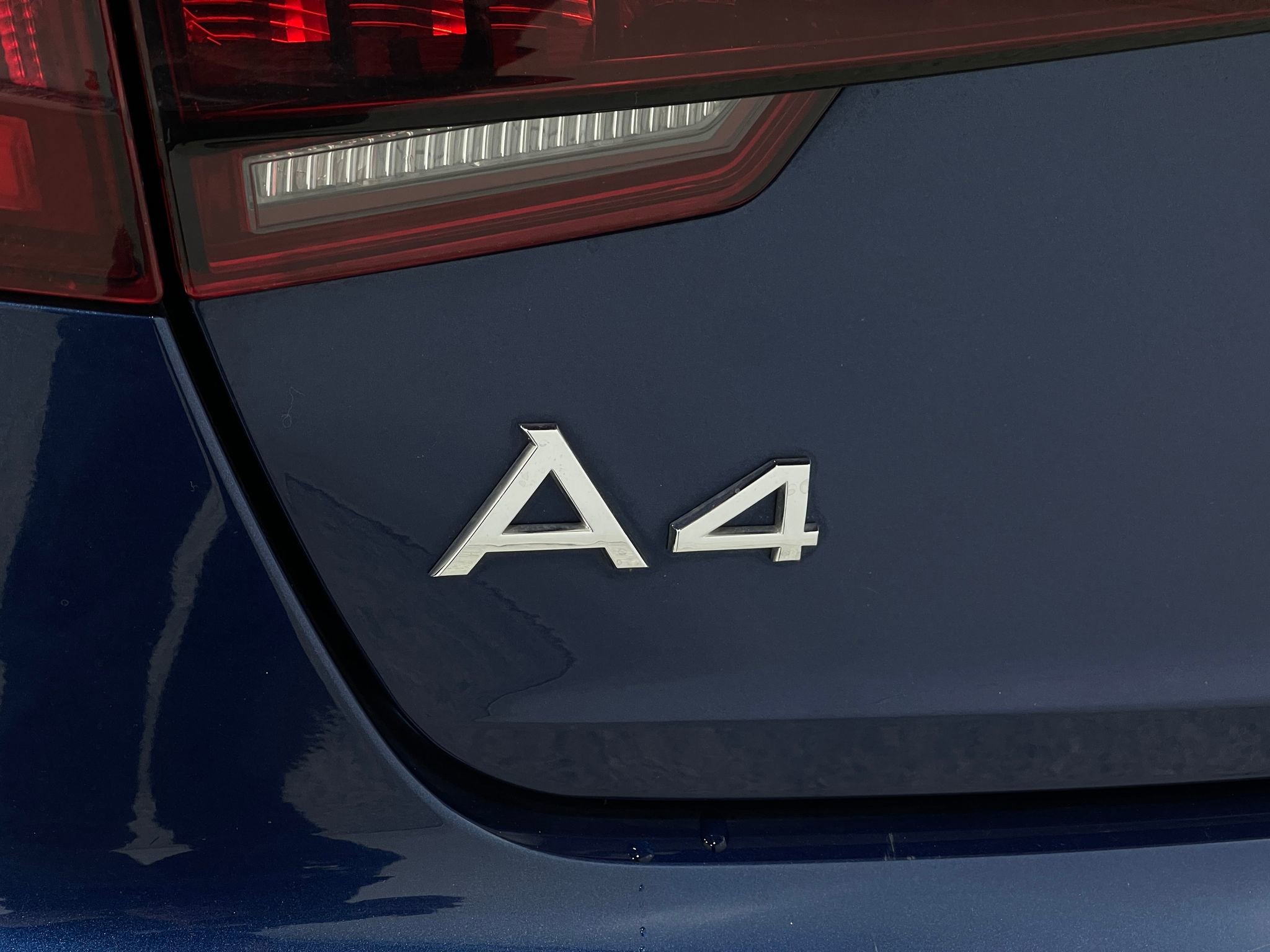 Used 2018 Audi A4 2.0T Ultra Premium Plus w/ Premium Plus Package FWD image 39