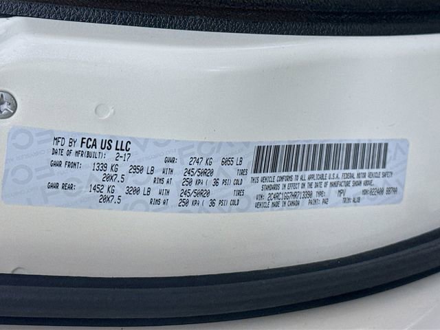 Used 2017 Chrysler Pacifica Limited FWD image 37