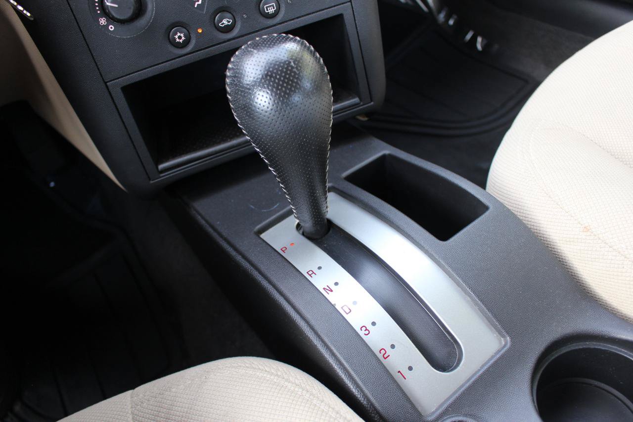 Used 2008 Pontiac Grand Prix w/ Preferred Package FWD image 24