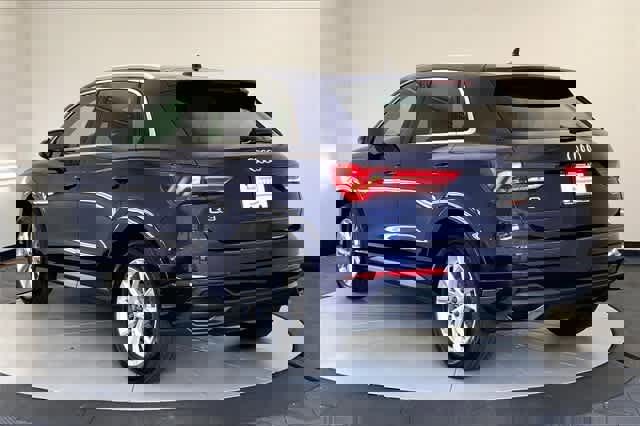 New 2025 Audi Q3 2.0T Premium image 4