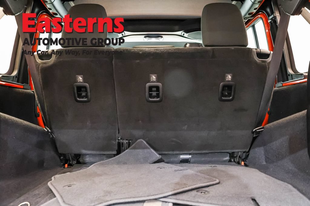 Used 2018 Jeep Wrangler Unlimited Sport S AWD/4WD image 9