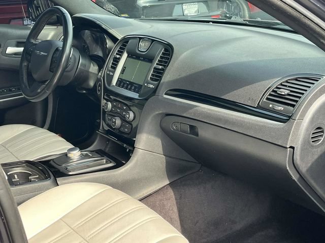 Used 2017 Chrysler 300 S w/ 300S Premium Group RWD image 25