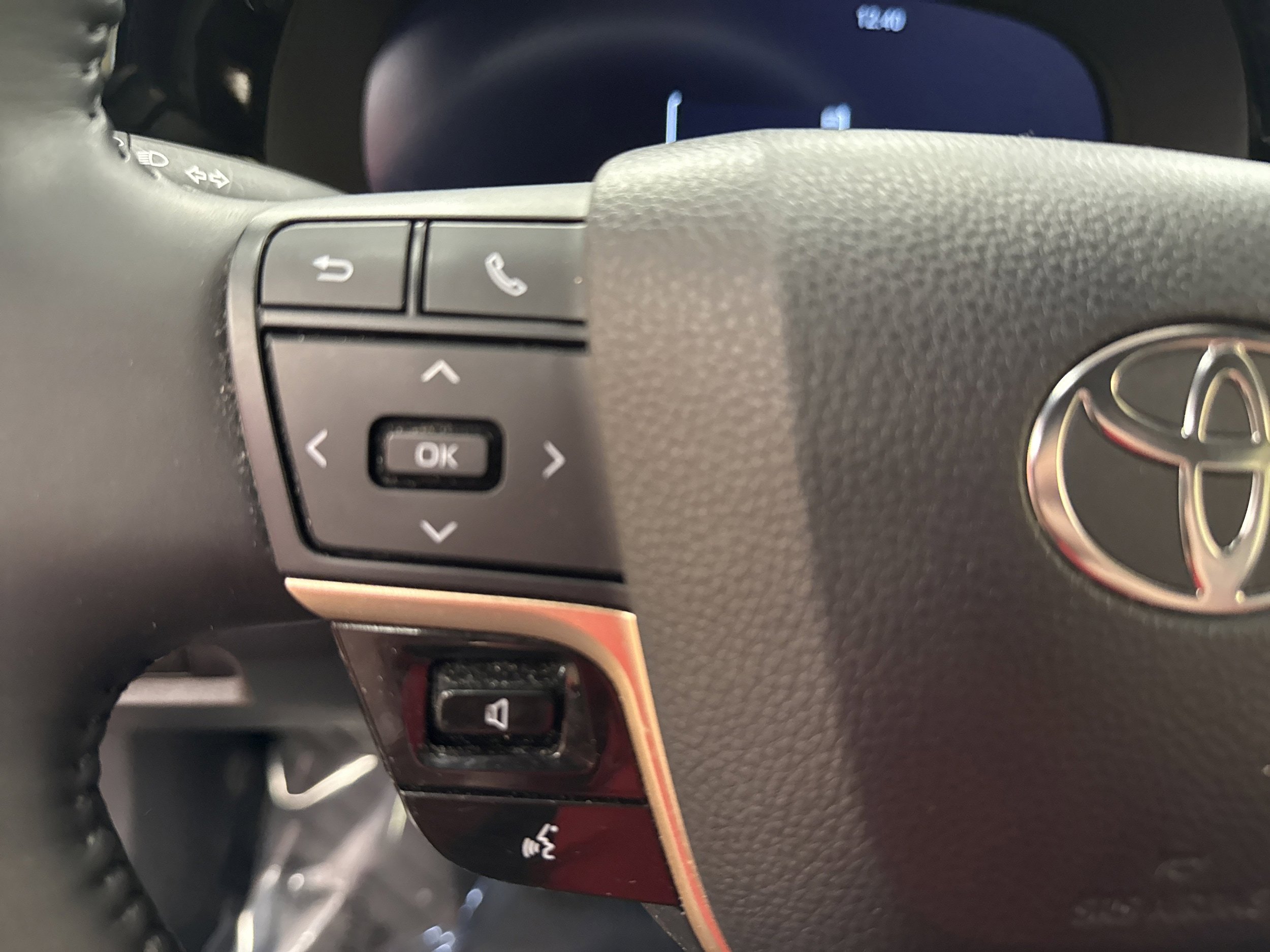 Used 2023 Toyota Crown AWD/4WD image 33