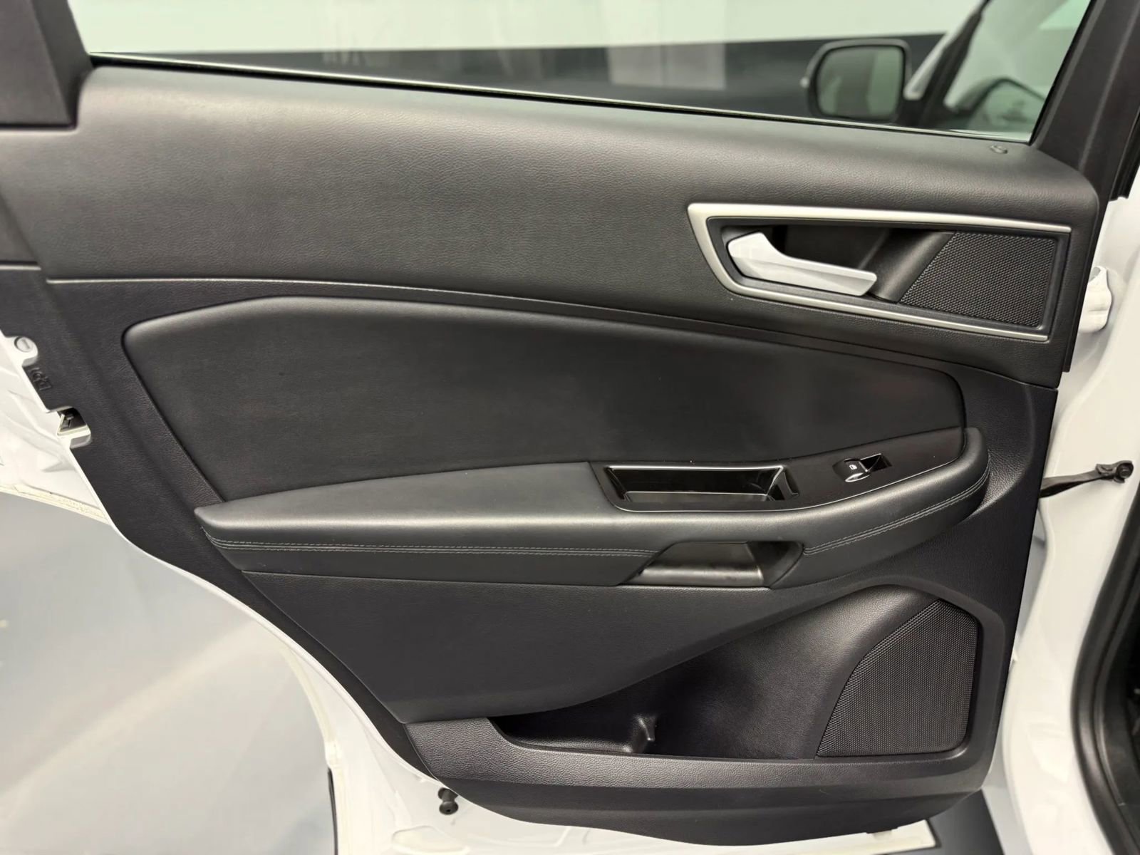 Used 2019 Ford Edge SEL w/ Equipment Group 201A AWD/4WD image 31
