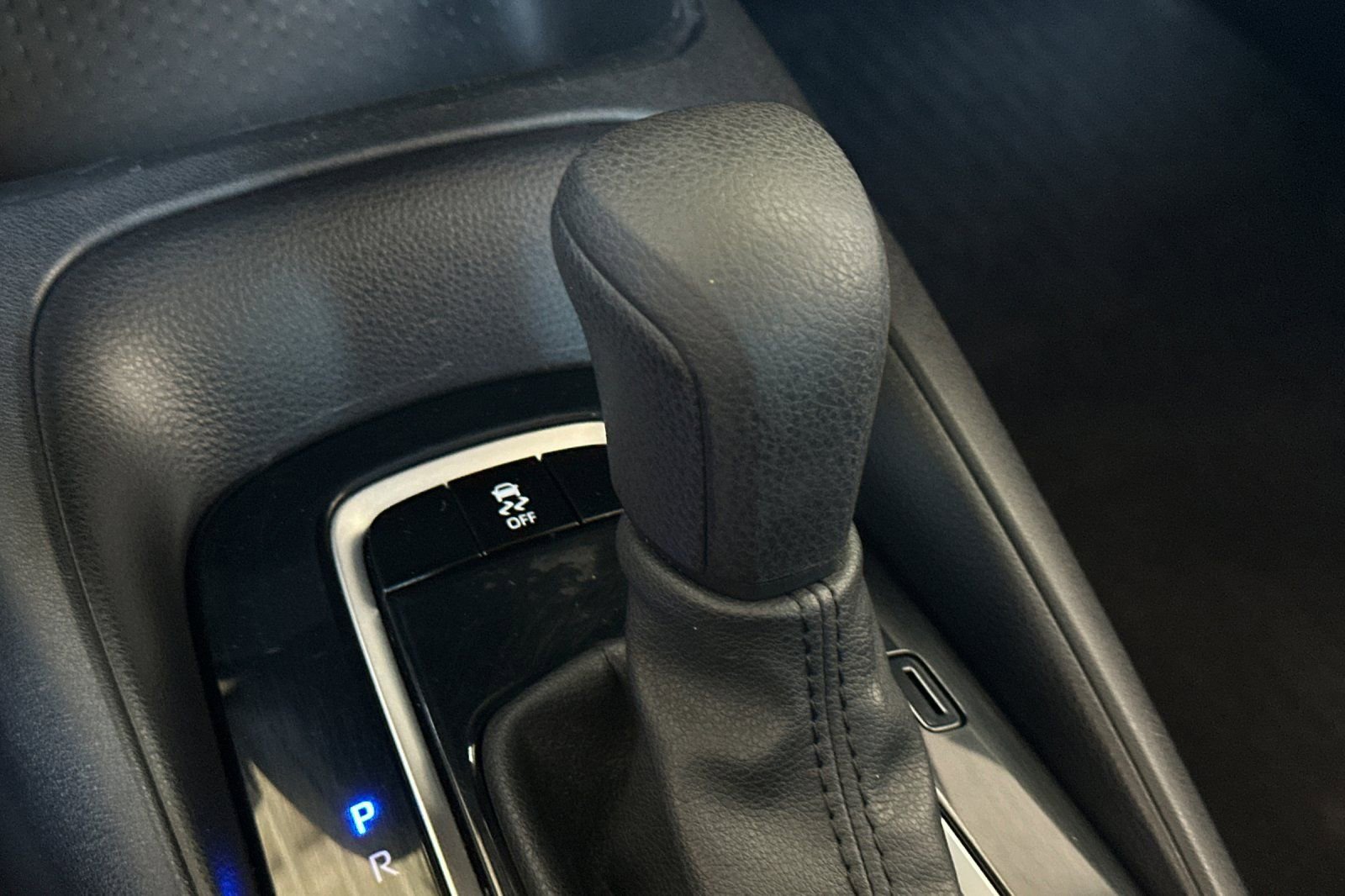 Used 2020 Toyota Corolla LE image 23