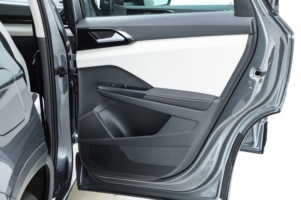 New 2025 Volkswagen Taos S image 30