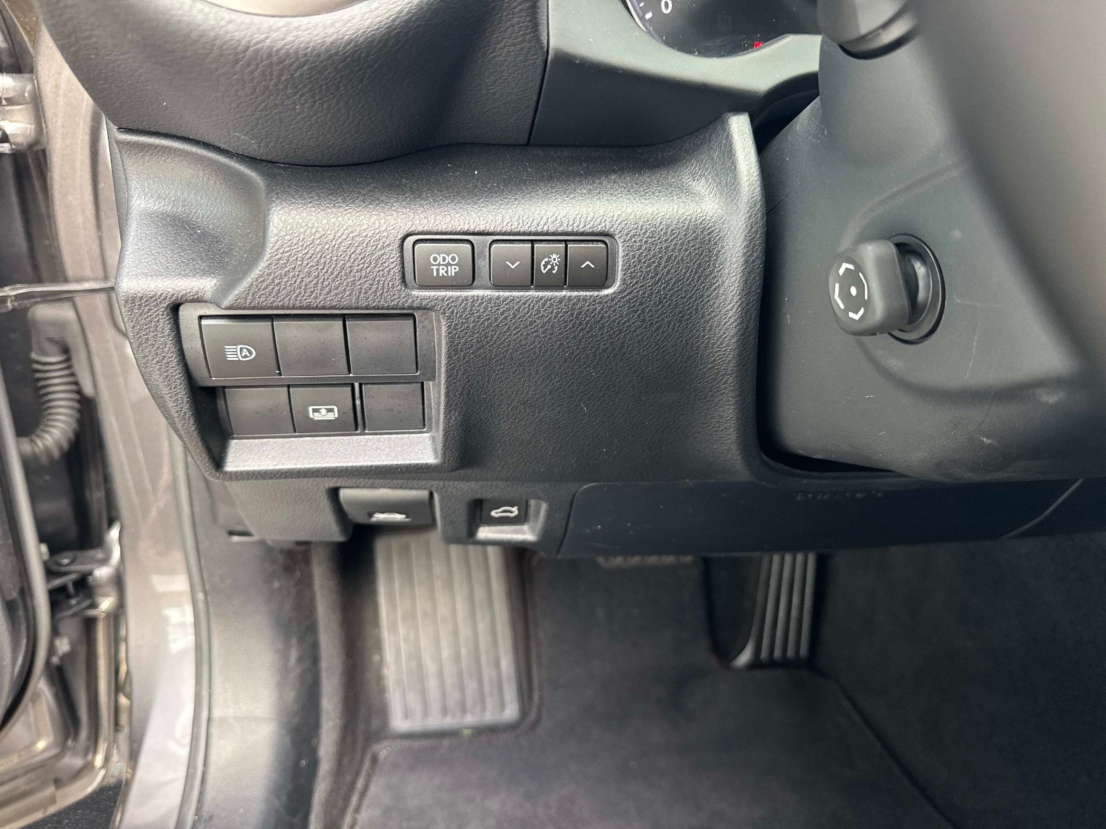 Used 2022 Lexus IS 300 w/ Premium Package RWD image 31