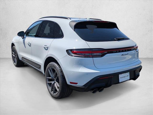 Certified 2025 Porsche Macan Turbo image 3