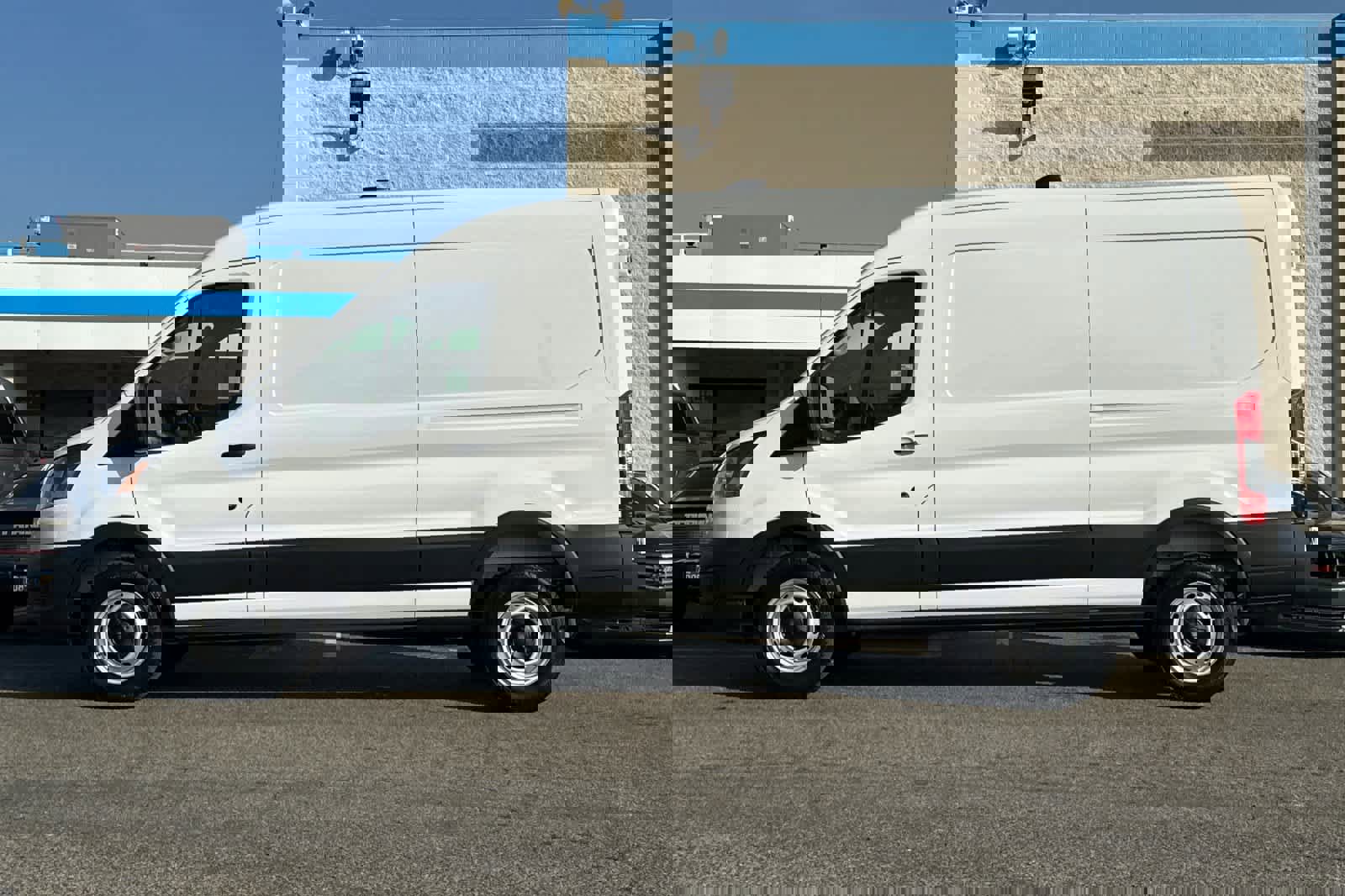 New 2026 Ford Transit 250 148 Medium Roof video 4