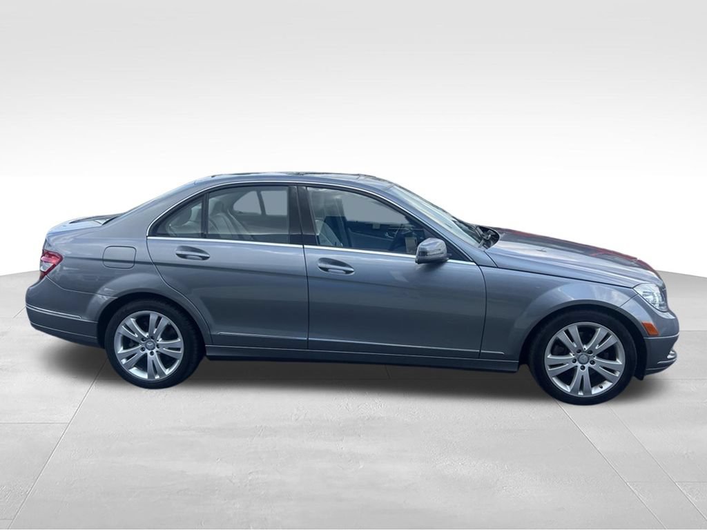 Used 2011 Mercedes-Benz C 300 Sedan image 14