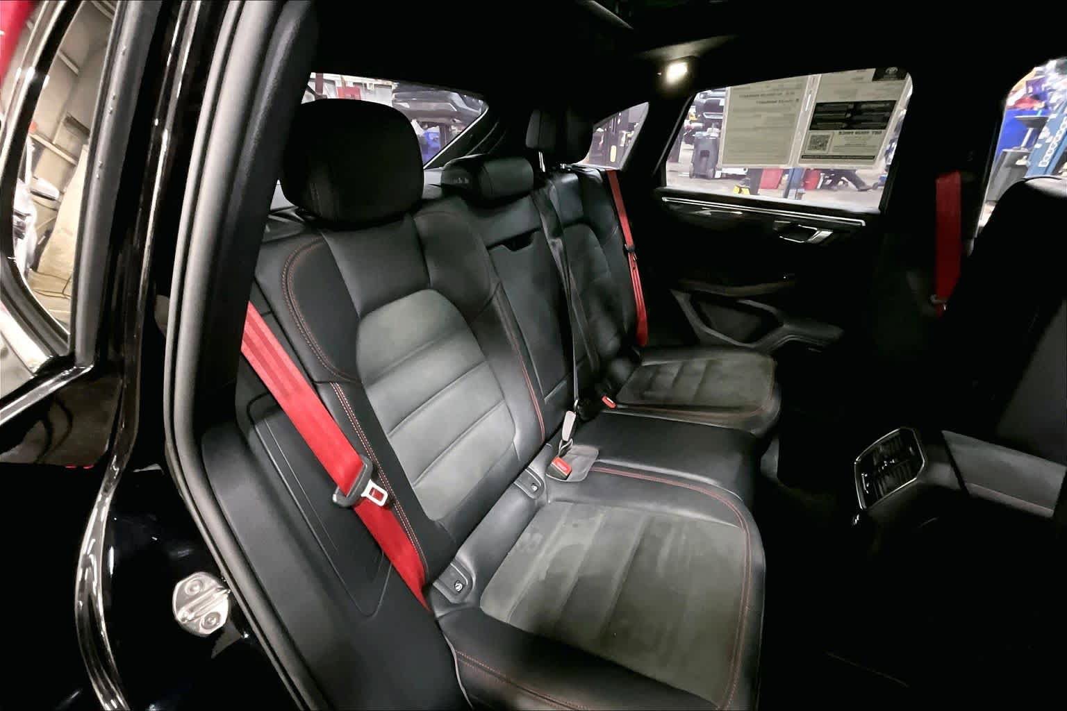 Used 2024 Porsche Macan GTS image 19