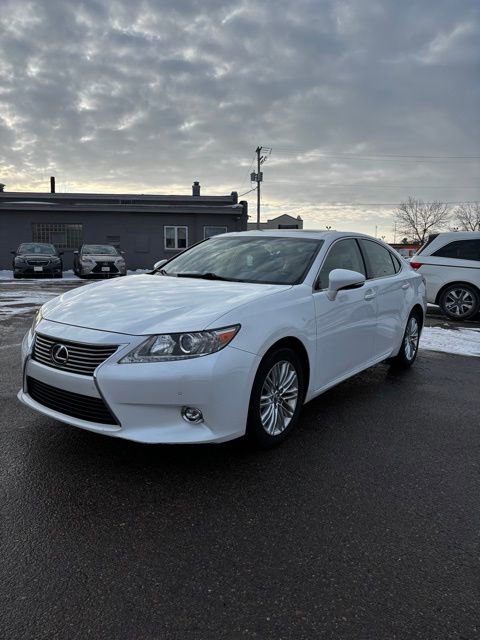 Used 2014 Lexus ES 350 w/ Luxury Package image 3