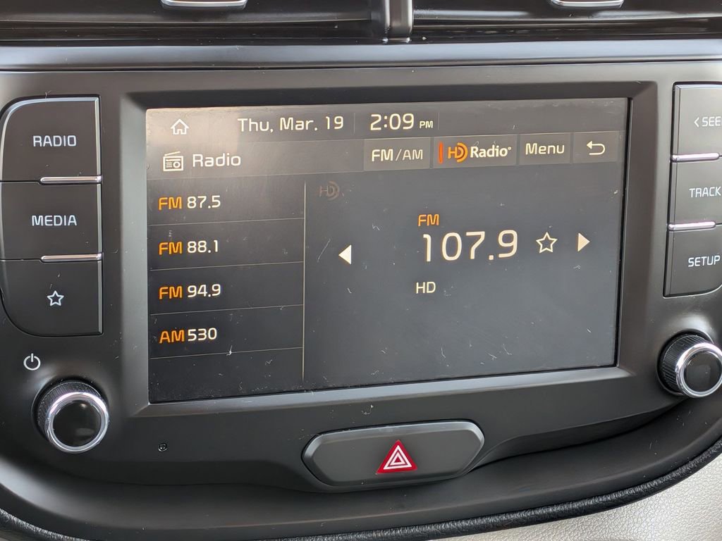 Used 2025 Kia Soul LX image 15