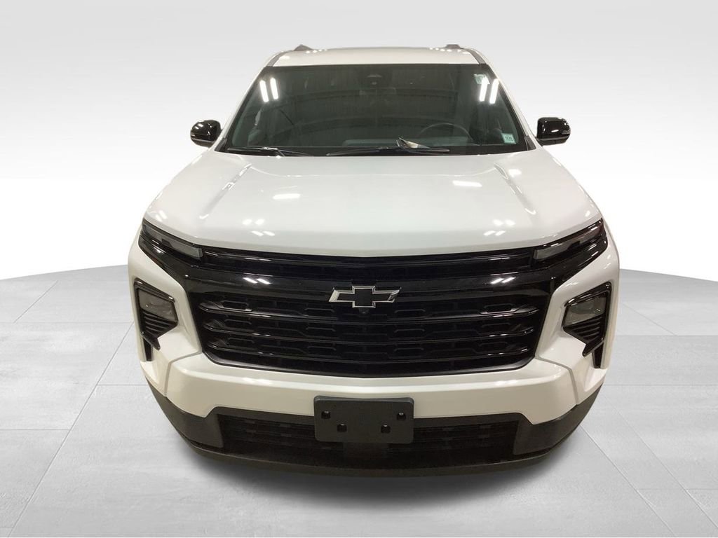 Used 2024 Chevrolet Traverse LT w/ Midnight/Sport Edition image 4