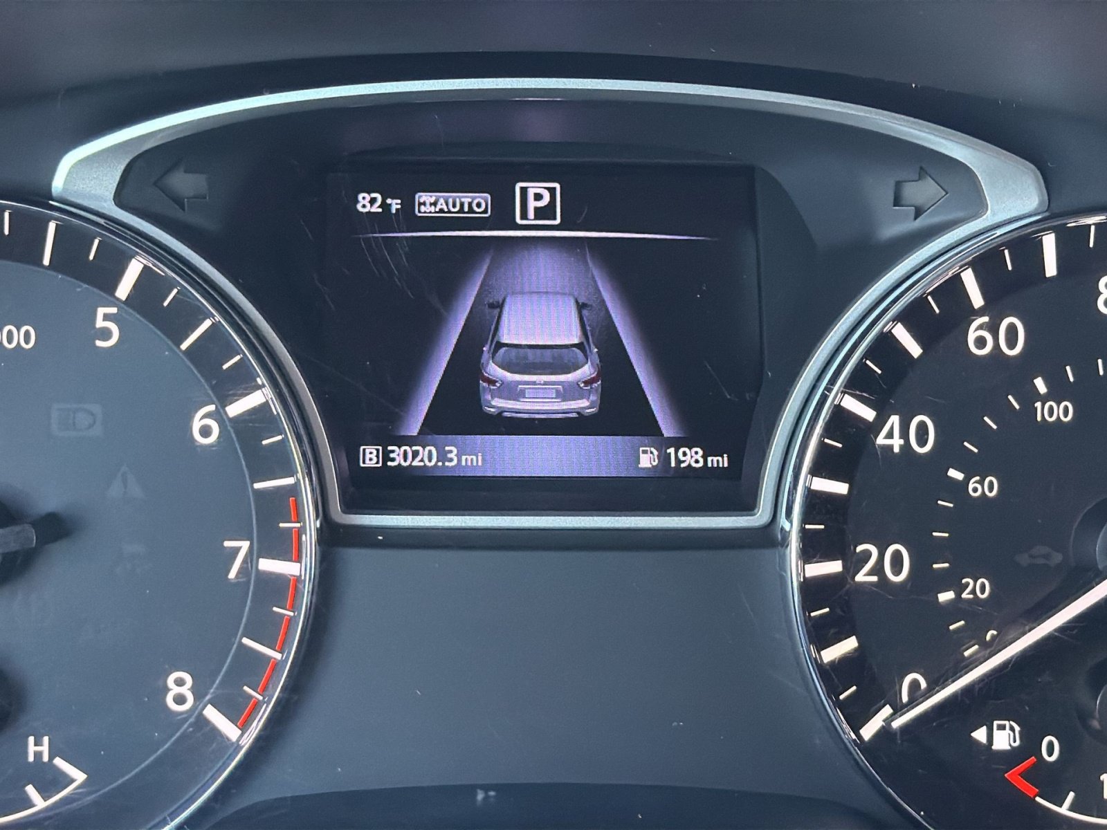 Used 2017 Nissan Pathfinder SV w/ SV Cold Weather Package AWD/4WD image 17