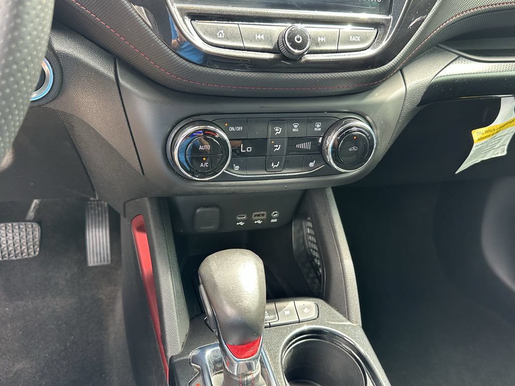 Used 2023 Chevrolet TrailBlazer RS w/ Convenience Package FWD image 26