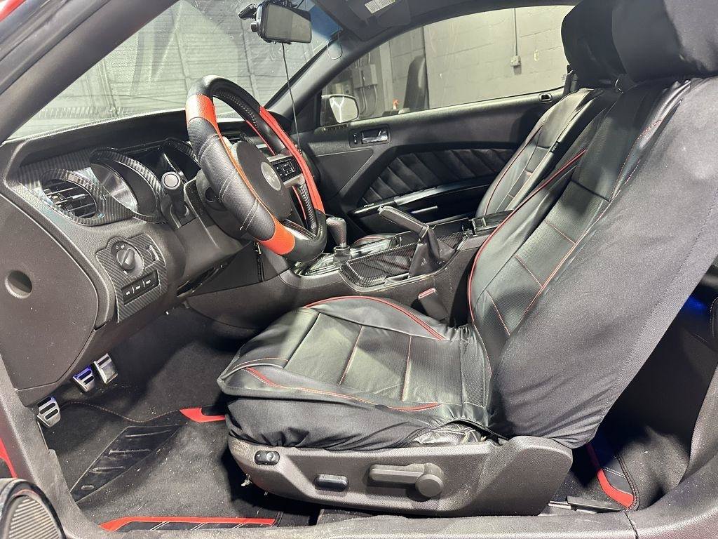 Used 2010 Ford Mustang Premium RWD image 12