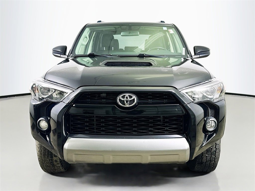 Used 2018 Toyota 4Runner TRD Off-Road image 2