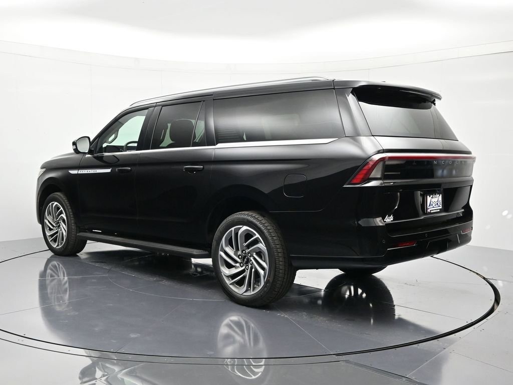 New 2026 Lincoln Navigator L Premier image 8