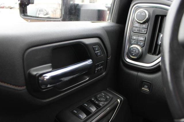 Used 2022 GMC Sierra 2500 AT4 w/ AT4 Preferred Package image 13