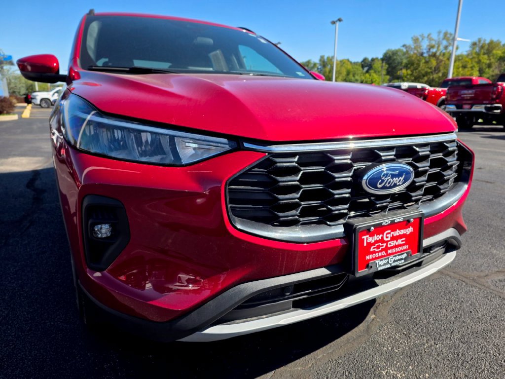 Used 2025 Ford Escape ST-Line Select AWD/4WD image 11