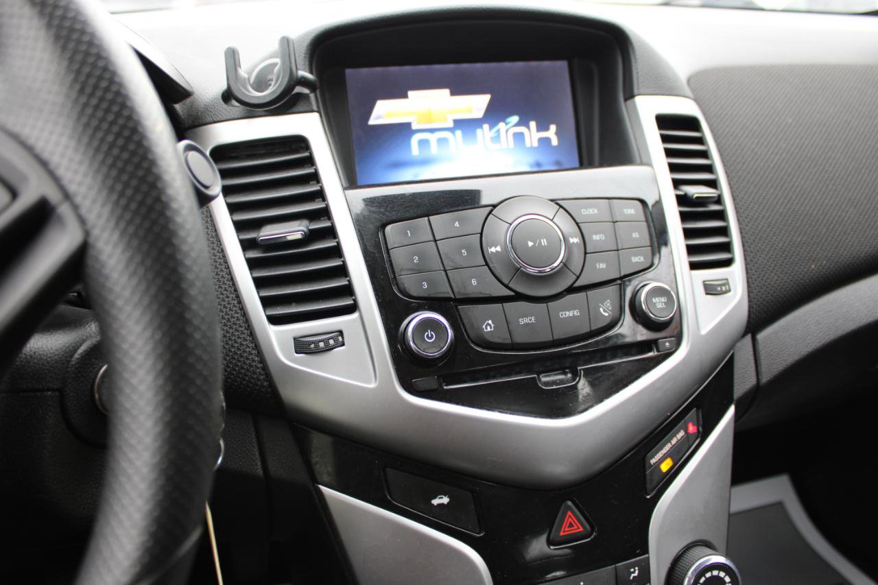 Used 2015 Chevrolet Cruze LT image 30