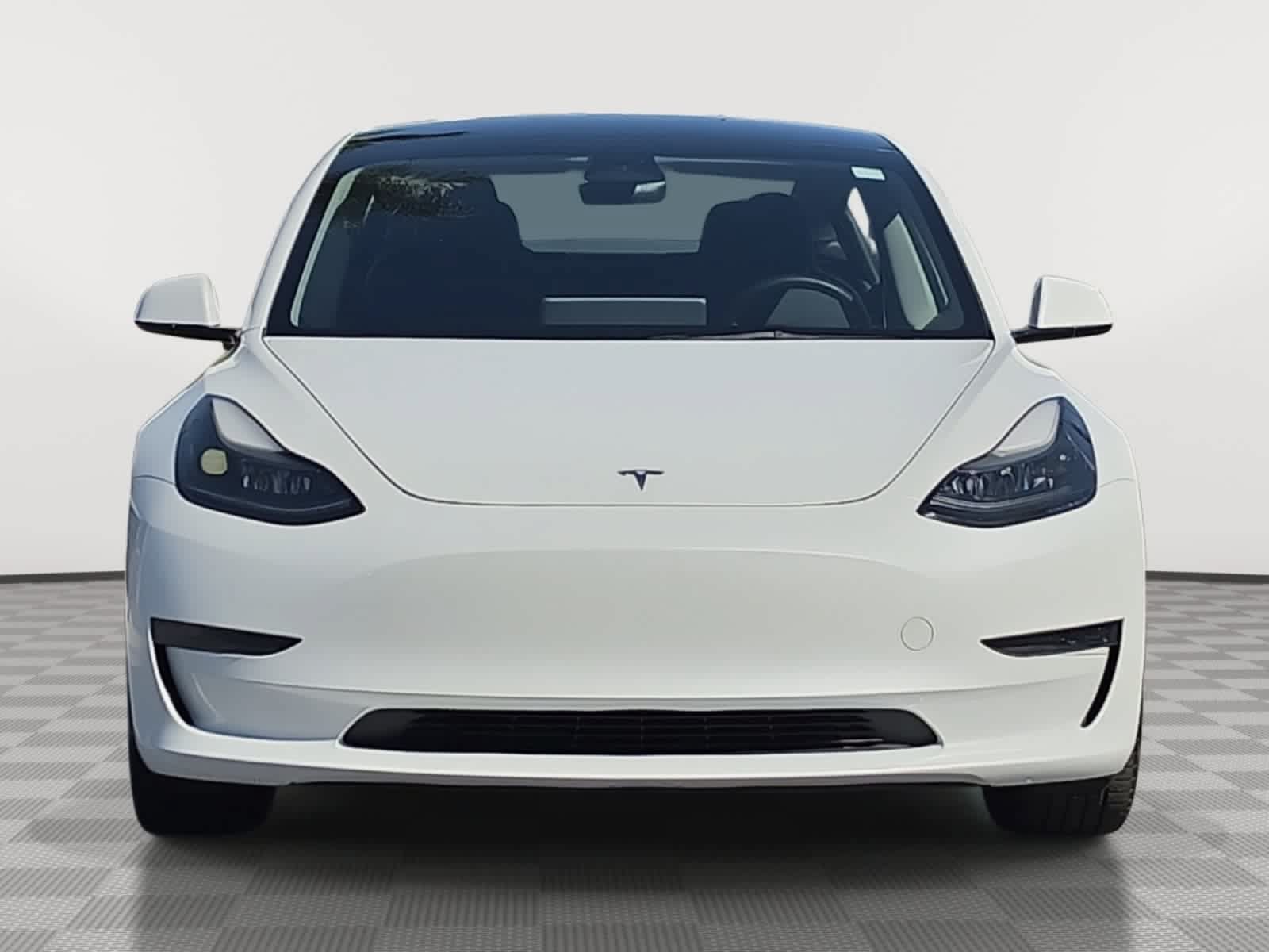 Used 2023 Tesla Model 3 Standard Range RWD image 2