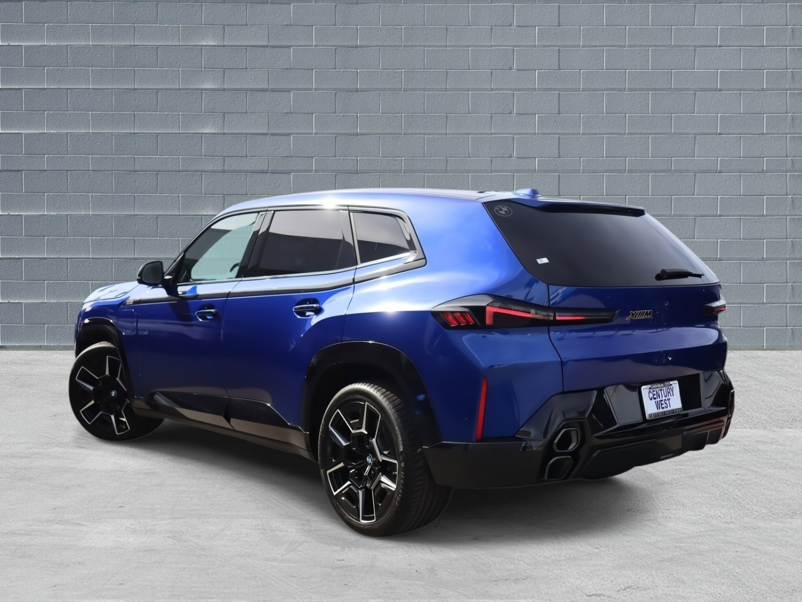 Used 2023 BMW XM image 7