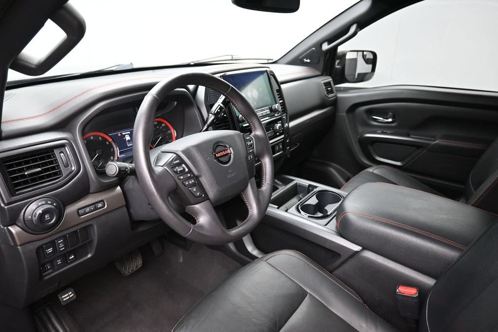 Used 2021 Nissan Titan PRO-4X w/ Pro-4x Convenience Package AWD/4WD image 21