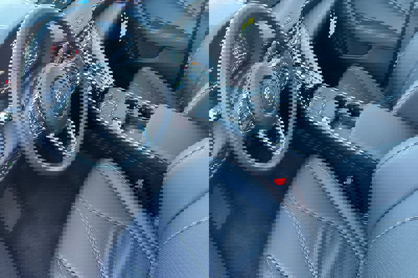 Certified 2025 Acura TLX w/ Technology Package image 9