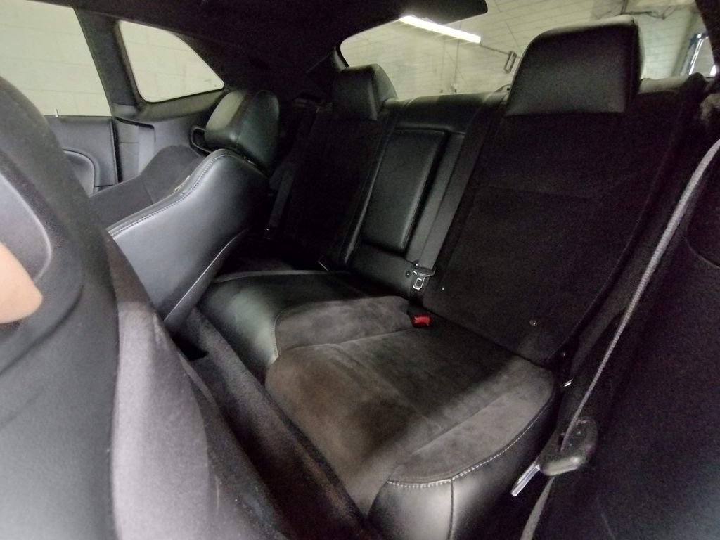 Used 2016 Dodge Challenger R/T Scat Pack RWD image 27