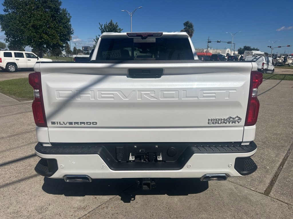 Used 2021 Chevrolet Silverado 1500 High Country w/ Technology Package image 5