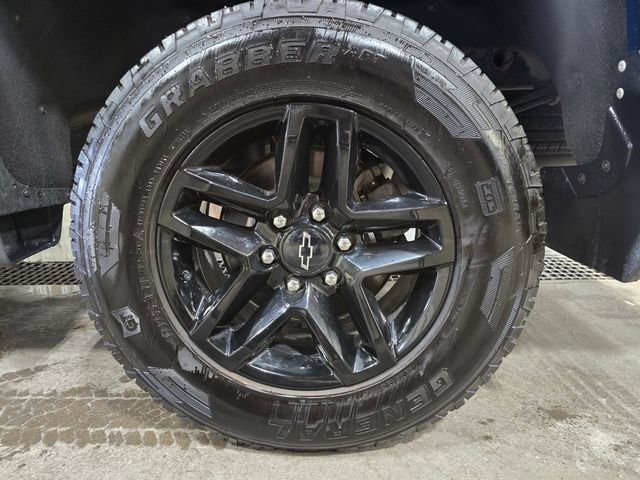 Used 2023 Chevrolet Silverado 1500 LT Trail Boss w/ Protection Package AWD/4WD image 30