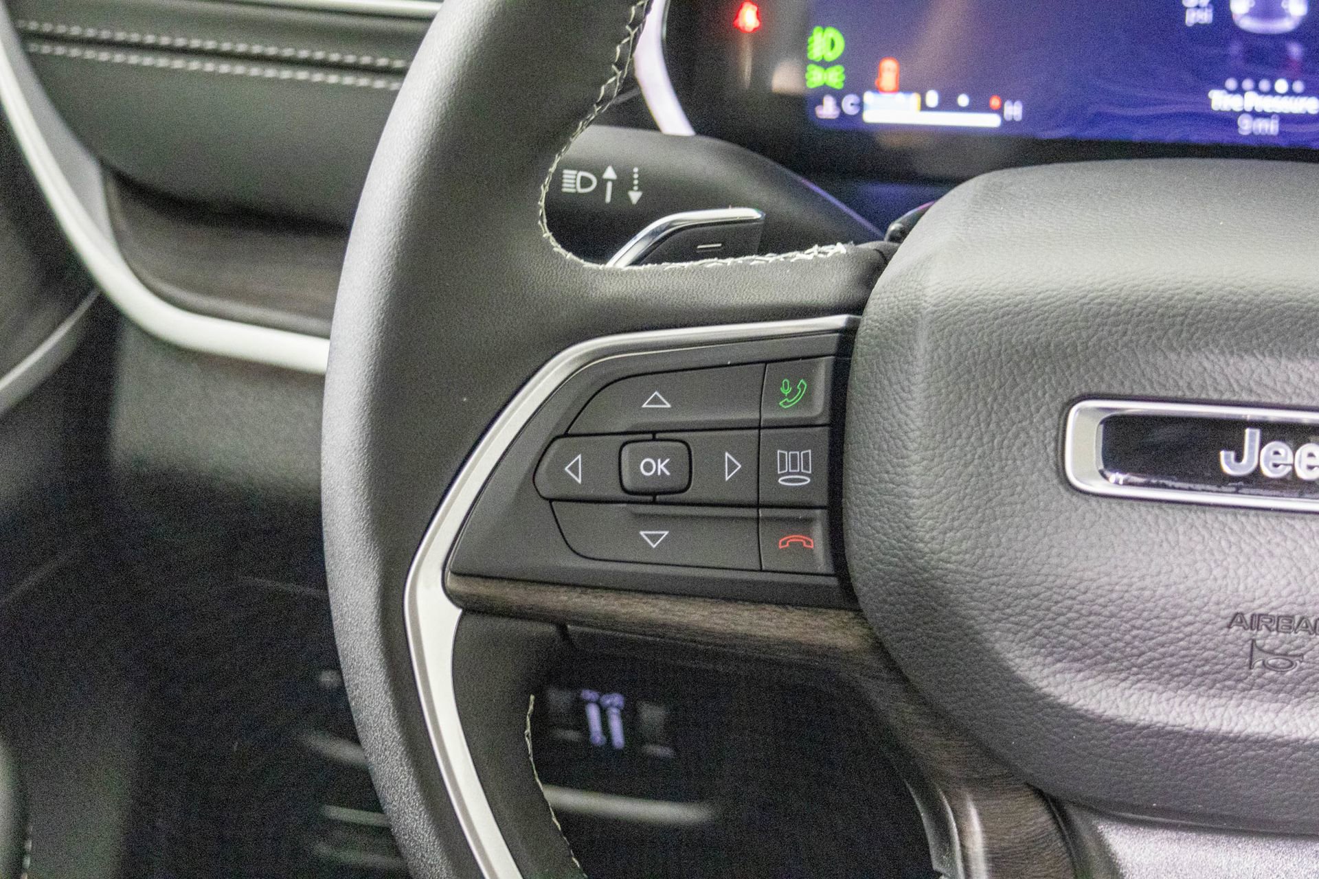 New 2025 Jeep Grand Cherokee Limited image 31